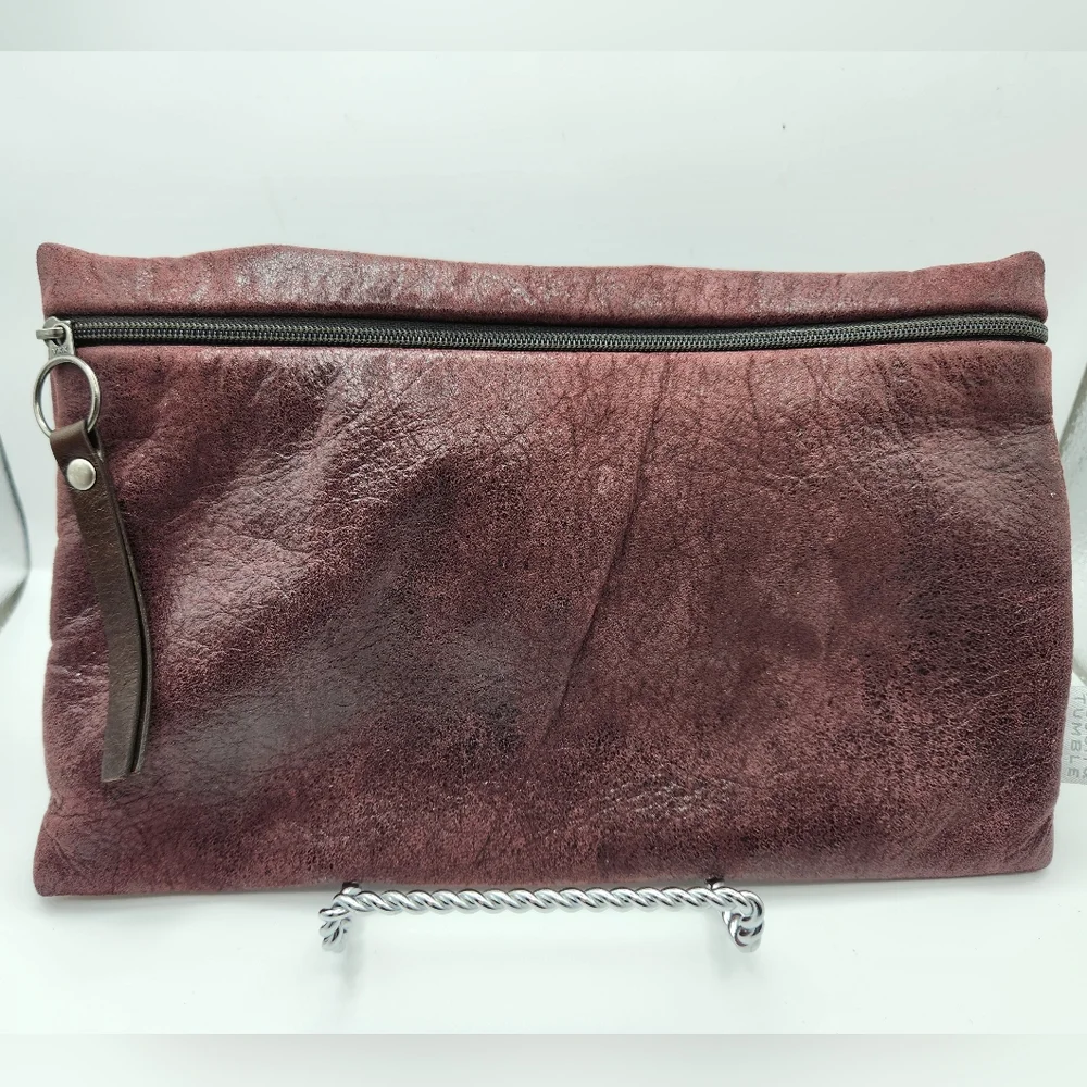 Rough And Tumble XL Slip Case, Black Rock Berry